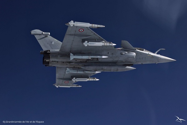 Opex360 : L’armée de l’Air & de l’Espace a créé un « Topgun » à la française, avec la formation « QWI » pour les pilotes de Rafale