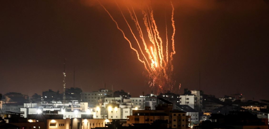 Frappes contre roquettes: la situation dégénère à Gaza