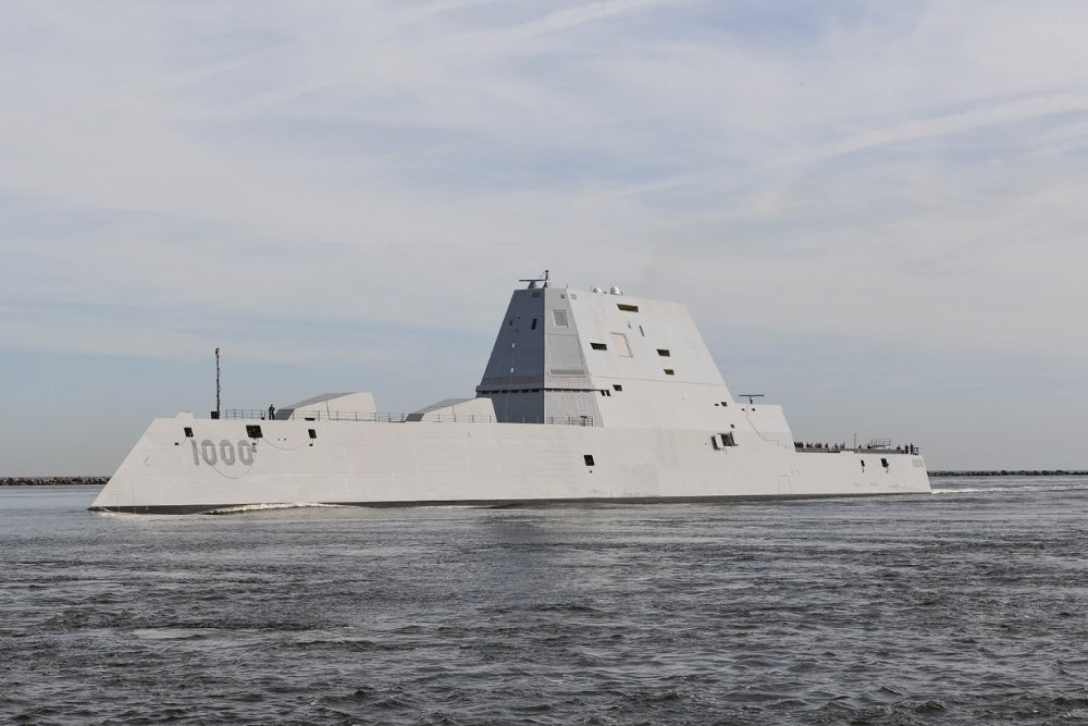 Les missiles hypersoniques pourraient-ils redémarrer les destroyers Zumwalt de la marine ?