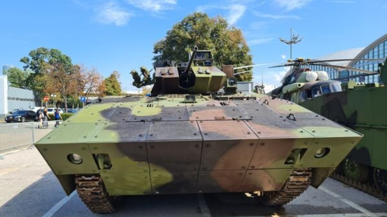 Partner 2023: BVP M-80AB2 armed with 30 mm cannon breaks cover