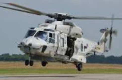 Les hélicoptères NH-90 Caïman arrivent à DJIBOUTI. 