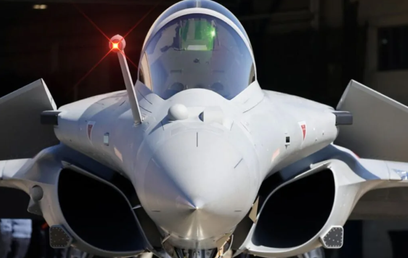 L’armée de l’air français projette sa puissance nucléaire en SUEDE