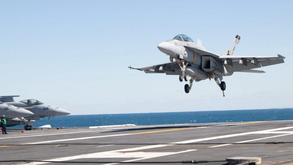 Modernisez les groupes aériens embarqués avec des F/A-XX ou vous perdrez face à la Chine.